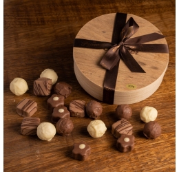 Caixa  Redonda Grande de madeira  com Bombons  300g - Prawer